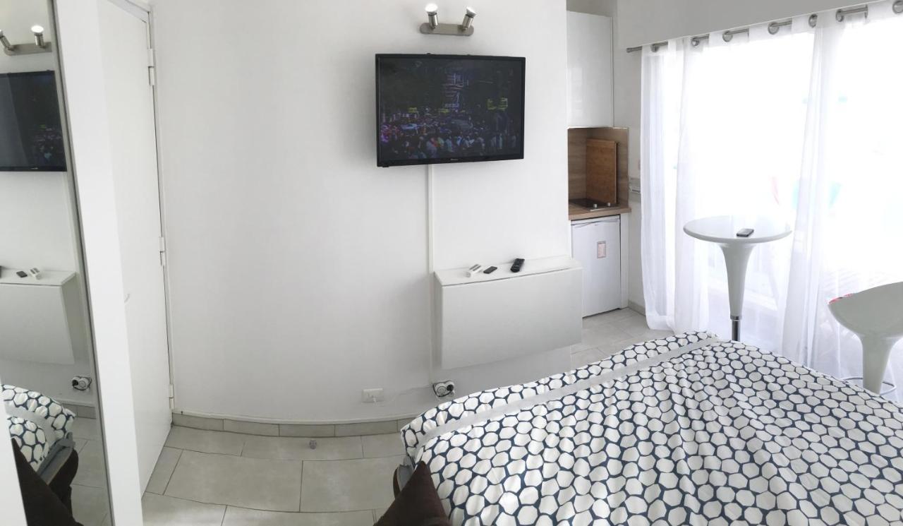 Aparthotel Studio carré d'or situé à 50 m de la plage à Nice Extérieur photo